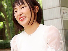 スレンダーな奥ゆかしい人妻が男の体を貪る乳首責めビッチなフェラ