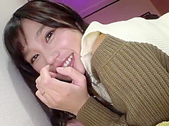 セクシー下着の美人妻が電マイキして潮吹きとピストンで快楽堕ち