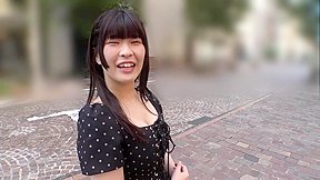伝説のミルクタンク現る！Hカップの敏感女子に牛柄ビキニを着せて満足するまでイカせ