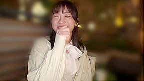 えろカワきゅんきゅん女子大生のミニスカートに全男子がもっこり
